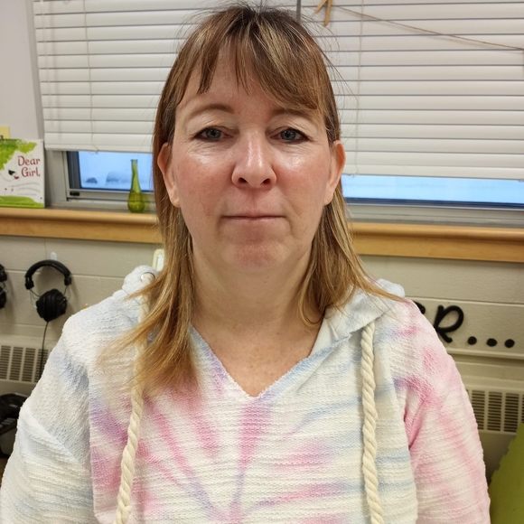 Meet your Posher, Laurie - Picture 1 of 1